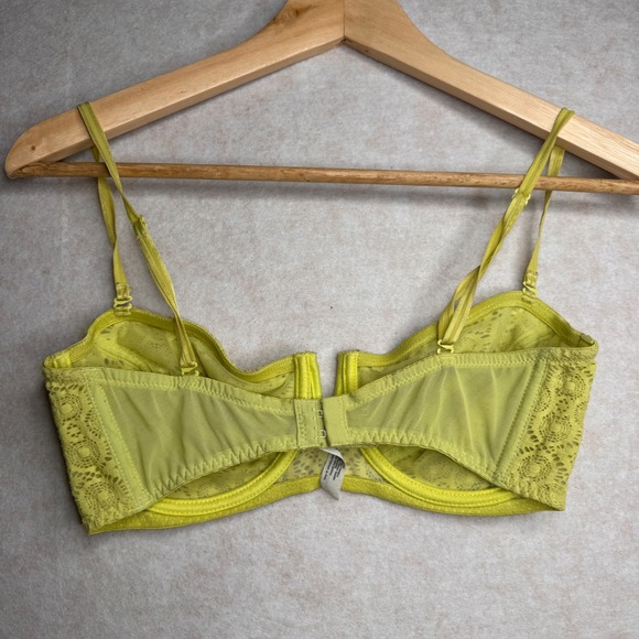 Intimately Free People Bralette 32DD Underwire Lace Green Demi cup used Fair - Picture 2 of 7